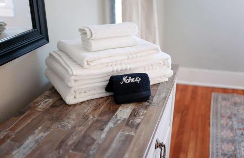 Ghent Apartment | Sojourn at Colley Manor Unit 6