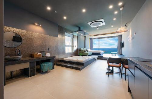 Sokcho House | Sokcho 828 Spa Pension