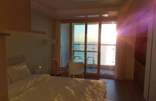 Sokcho Apartment | Sokcho Summitbay 1701 "Ocean View"