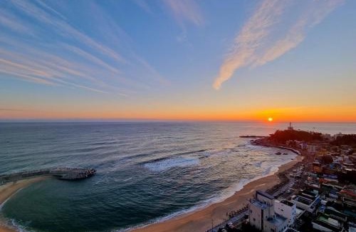 Sokcho Apartment | Sokcho Summitbay 1704 "Ocean View"