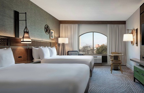 Downtown San Antonio Hotel | Sol Cypress San Antonio; Marriott Tribute Portfolio