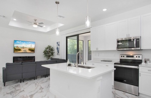 Sunshine House | Solana Oasis Vacation Home