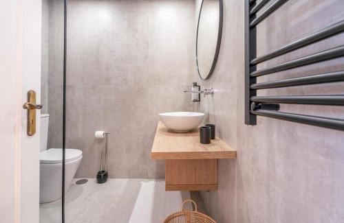 Portela House | Solar de Prado River Front