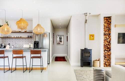 Cape Town City Centre House | Solar-Powered Ultimate Mountain Retreat with Natural Pool & Amazing City Views