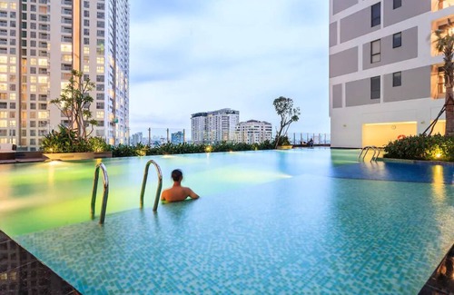 District 4 Apartment | Soleil Saigon ☁ Rooftop Pool Apt In The Center ♫