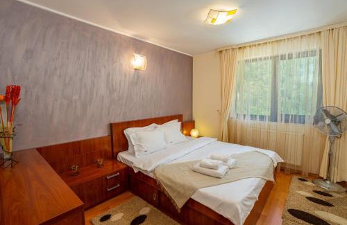 Sinaia Apartment | Soleil Sinaia Suite - Balcony and Mountain View