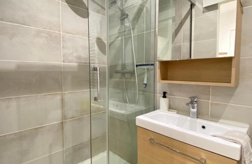 La Ciotat Apartment | SOLEYA climatisé Centre Ville ancien au calme byLaConciergerie
