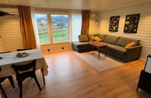 Botnhamn Apartment | Solheim Apartment