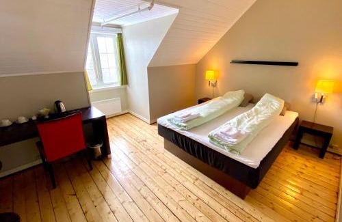 Lyngseidet House | Solhov, Castle of the Lyngen Alps