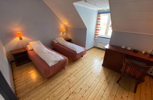 Lyngseidet House | Solhov, Castle of the Lyngen Alps