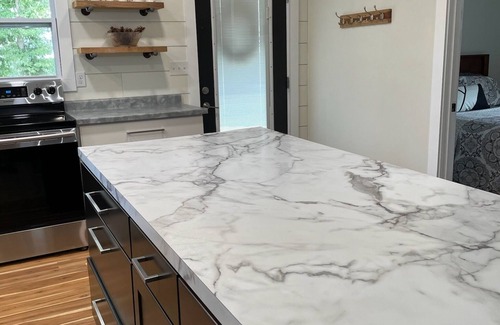 Magnet House | Solitude and Discovery overlooking the great Oxbow Bend of the Ohio River.