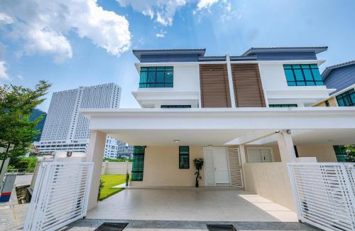 Batu Ferringhi Villa | Solok Sungai Emas By Plush
