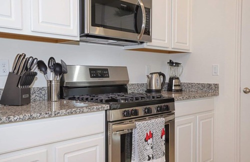 Loughman Resort | SOLTERRA RESORT 6045BO - 5BEDROOMS - 12 PEOPLE - JACUZZI - CLOSE DISNEY - BRAND NEW