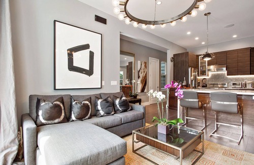 South of Market Condo | SOMA Condo 2Br/2Ba-Free Parking-Easy Walk to BART