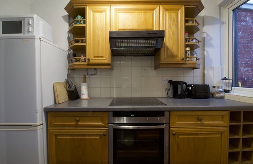 Portsmouth House | Somers House 4 bedroom house with small garden and allocated parking