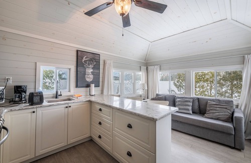 Highlands East Hotel | Somerset Lakeside Resort