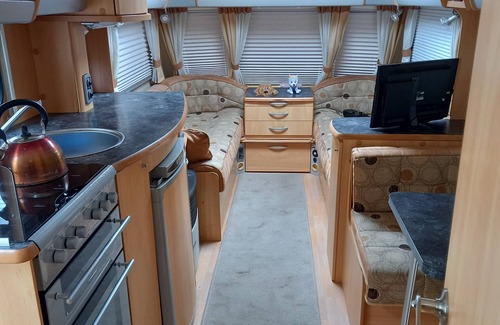 Frankton House | something different