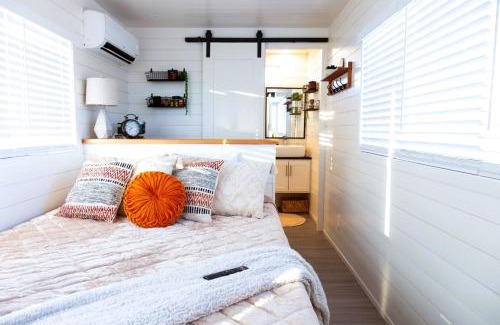 Alpine House | Somewhere in Texas Container Home