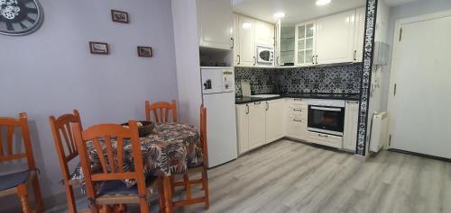 Canfranc-Estacion Apartment | Somport bienvenidos a Canfranc Family