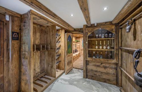 Megeve Ski Chalet | SOMPTUEUX CHALET BARON MEGEVE VUE.Jaccuzi.4 mn a pied au centre