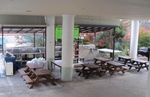 Seorak-dong Hotel | Songwol Park