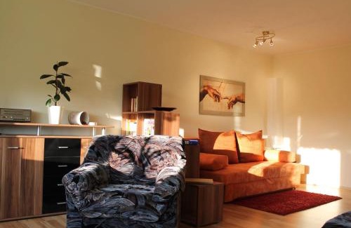 Heiligenhagen Apartment | Sonnige Ferienwohnung am Wald Büdnerreihe