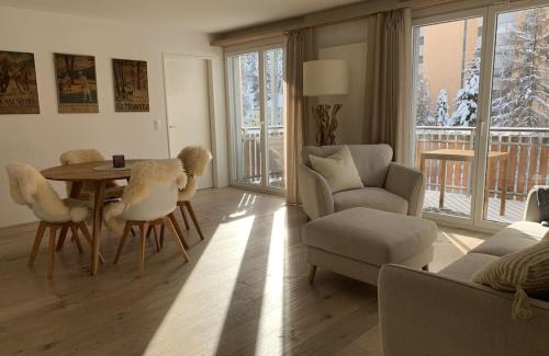 Sankt Moritz-Bad Apartment | Sonniges und stylishes Bijou in St. Moritz Bad