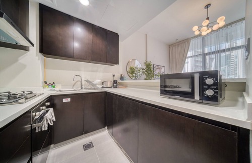 Downtown Dubai Apartment | Soothing 1BR at Merano Business Bay by Deluxe Holiday Homes