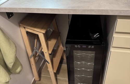 Ternes Apartment | Soothing 2-bedroom apartment with WiFi in Paris for 6 pax, 2 WC