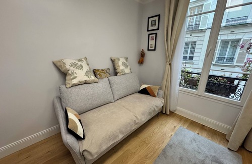 Ternes Apartment | Soothing 2-bedroom apartment with WiFi in Paris for 6 pax, 2 WC