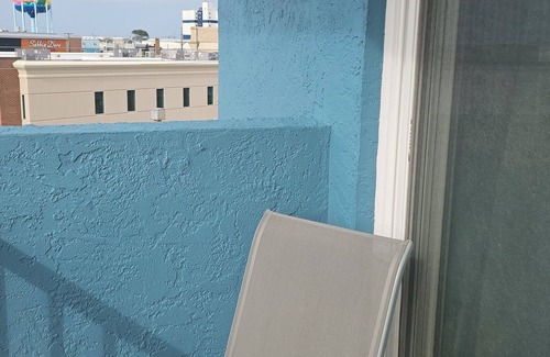 Wildwood Condo | Soothing condo with AC in vibrant Wildwood