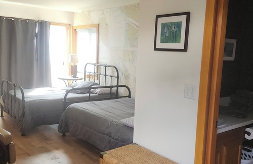 Clallam County Hotel | Soothing hotel with WiFi in charming Sekiu