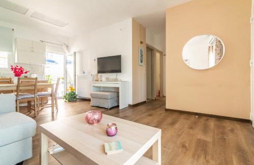 Gazi Apartment | Sophia's Comfortable Home with a Private Backyard