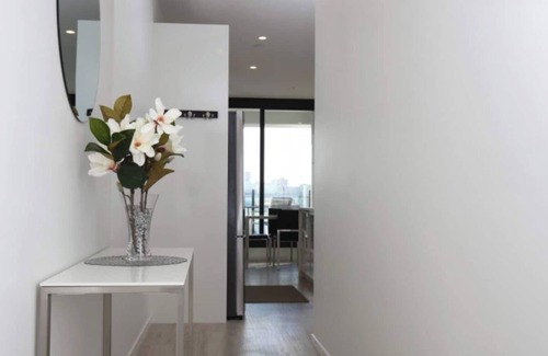 Newton Apartment | Sophisticated 2BD Apartment in Heart of Ponsonby