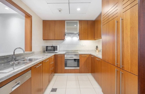 Downtown Dubai Apartment | Sophisticated and Elegant 2BR in Downntown Dubai