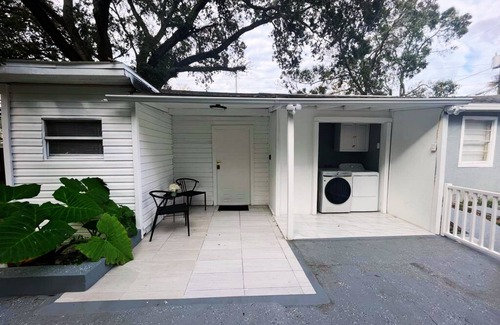 Temple Crest Apartment | Sophisticated style in Tampa/BuschGardens