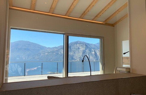 Cassone House | Sopralago a holiday home in a dream location on Lake Garda