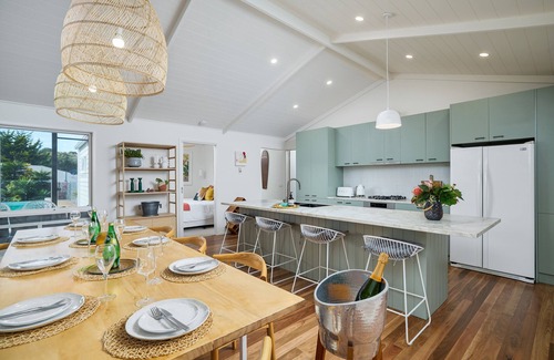 Sorrento House | Sorrento Mornington Peninsula Pool, Spa Basketball easy walk to beach and town