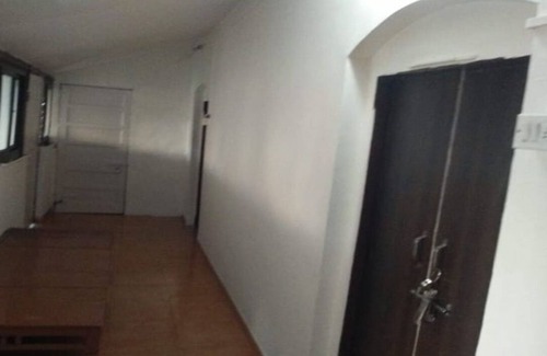 Mahabaleshwar Cottage | Sothing 4-bedroom cottage in Mahabaleshwar with open ground for playing parking