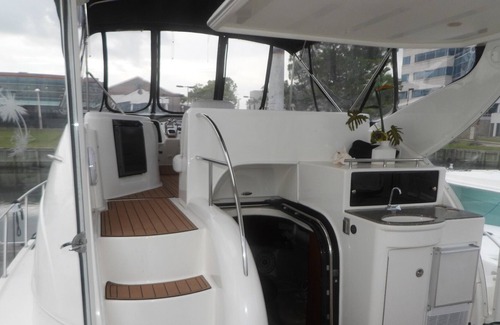 Eufaula Boat Rental | “Soulmates” Meridian Yacht located on Lake Eufaula, OK