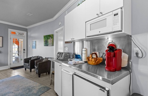 Morehead City Apartment | Sound Side Studio Apartment with Boat Slip! (Bridgeview on Broad)