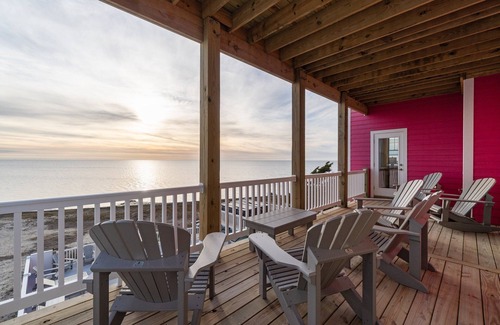 Avon House | Soundfront 10BR/11BA home - Prime windsports access, private pool, hot tub ★