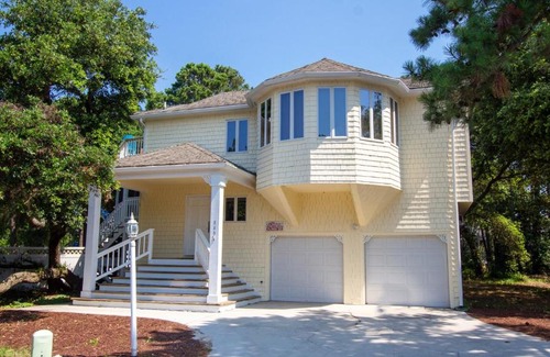 Monteray Shores House | SOUNDFRONT, Sound views, Private Pool, Hot Tub, MS12, Sounds Amazing