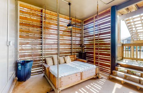 Royal Lagoons House | Sounds Right
