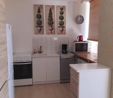 Cerisy-la-Salle Apartment | Sous la charmille.