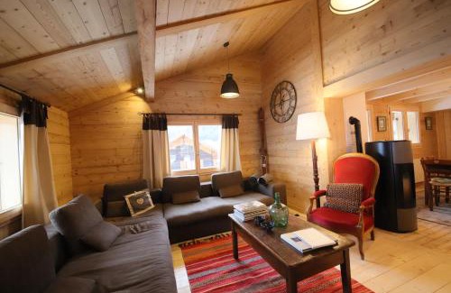 Les Villards-sur-Thones Ski Chalet | Sous les Ecotagnes