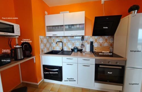 Quartier Vieux Marche-Cathedrale Apartment | Sous les Etoiles - dans le plus haut gratte-ciel avec garage privé en sus