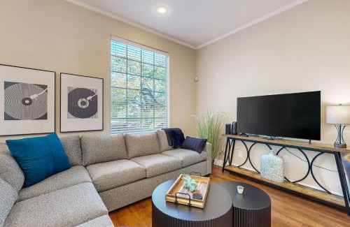 West Congress House | South Austin Getaway