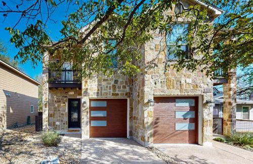 West Congress House | South Austin Getaway