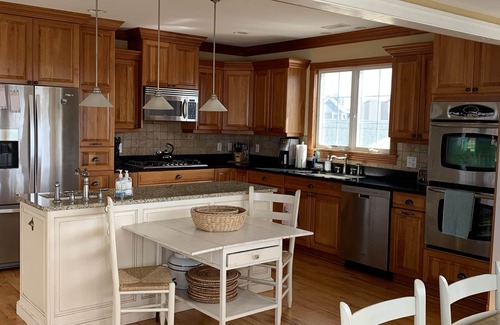 Bethany Beach House | SOUTH BB-CANAL FRONT Walk to Beach-6 BR 7 BA sleeps 16-Pet Friendly Home